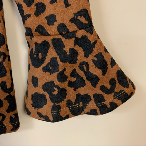 NWT Leopard Top Women Small Cold Shoulder Blouse Brown Suede Brushed Bell Sleeve - Picture 4 of 12
